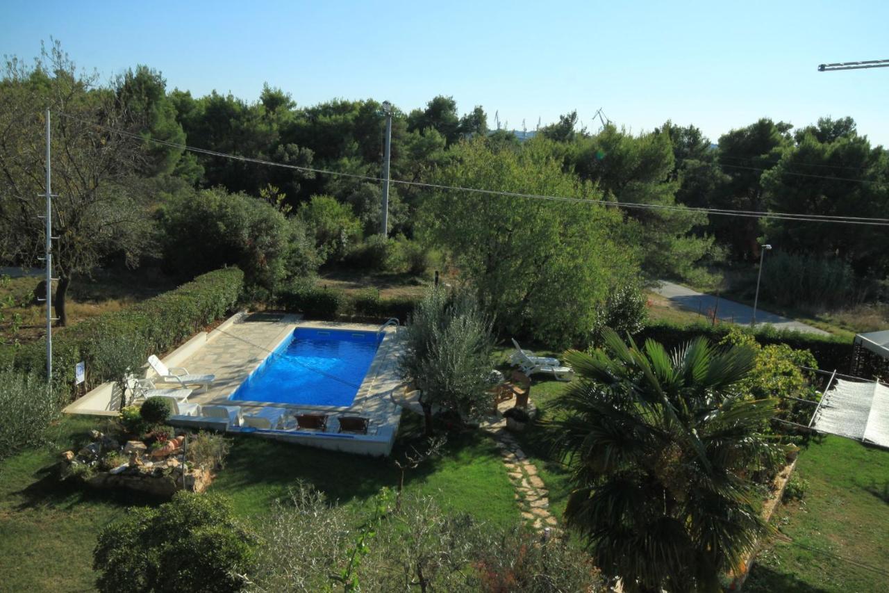 Apartments With A Swimming Pool Pula - 7356 Esterno foto